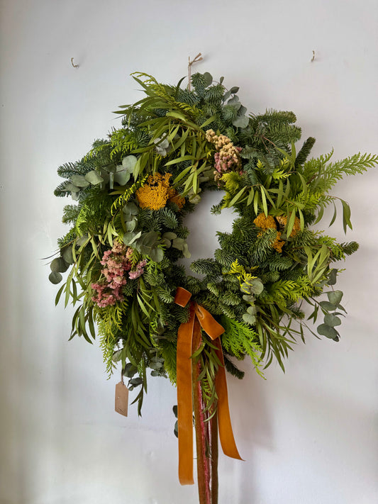 Large Mellow Yellow Wreath