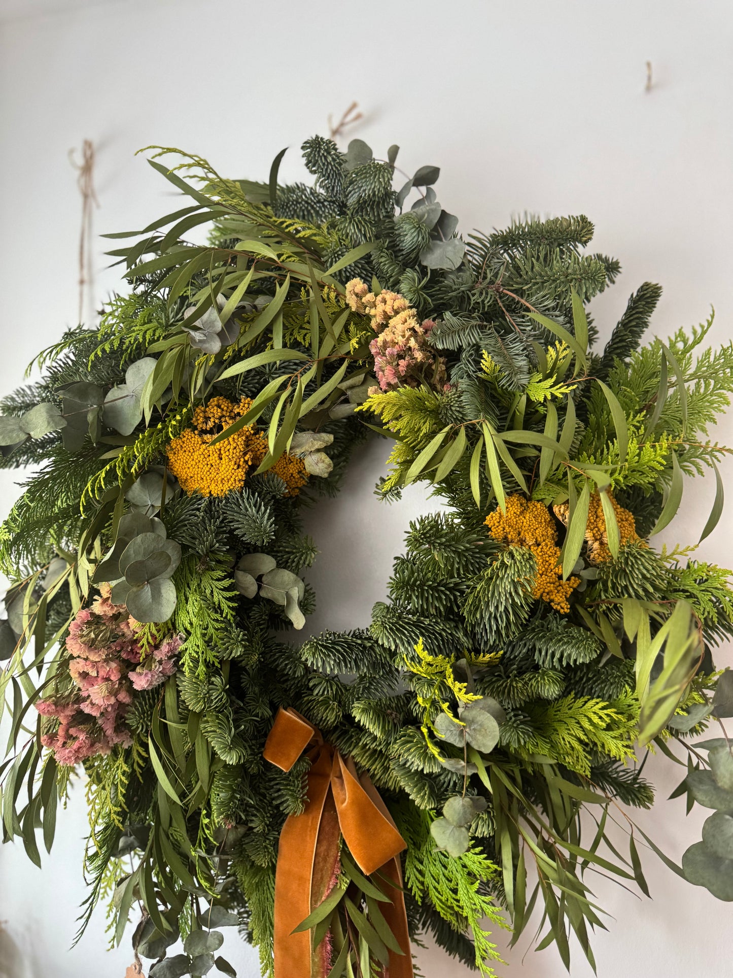 Large Mellow Yellow Wreath