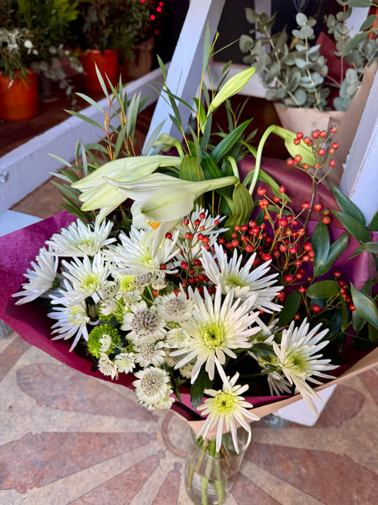 White Christmas Fresh Bouquet